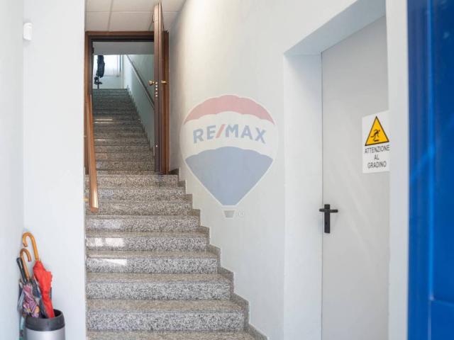 Locale Commerciale in vendita a San Pietro, Rho