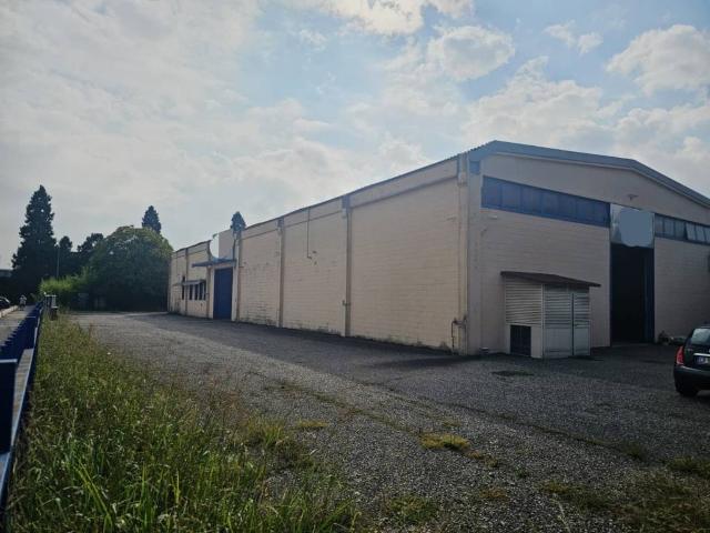 Locale Commerciale in vendita a Rho, Lombardia