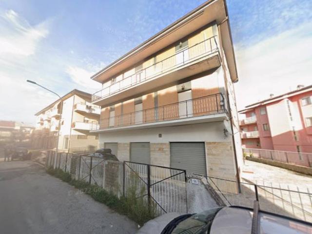 Locale Commerciale in vendita a Villa Reatina, Rieti