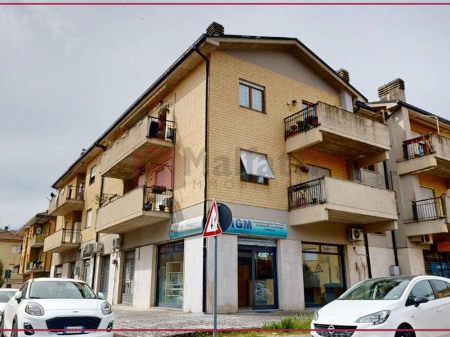 Locale Commerciale in vendita a Villa Reatina, Rieti