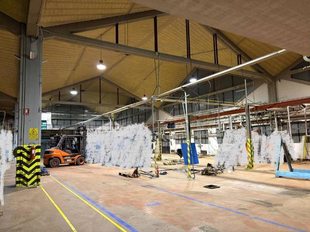Locale Commerciale in vendita a Unione di comuni Valmarecchia, Santarcangelo Di