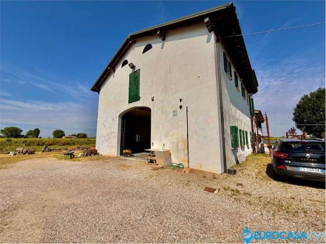 Rustico in vendita a Pianura Reggiana, Re