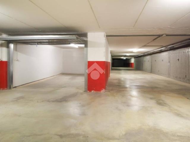 Box in vendita a Marche, Ascoli Piceno