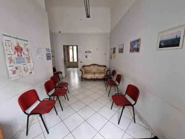 Locale Commerciale in vendita a Riposto, Sicilia