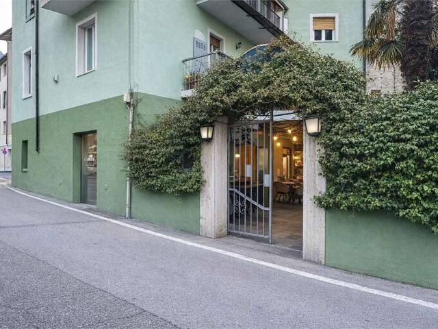 Locale Commerciale in vendita a Comunità Alto Garda e Ledro, Riva