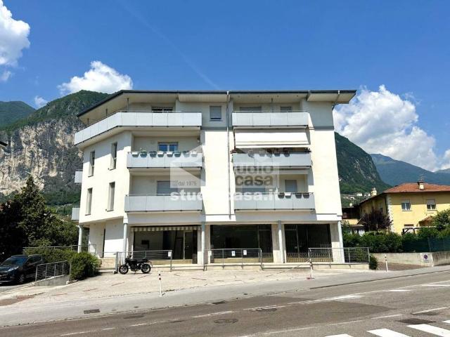 Locale Commerciale in vendita a Comunità Alto Garda e Ledro, Riva