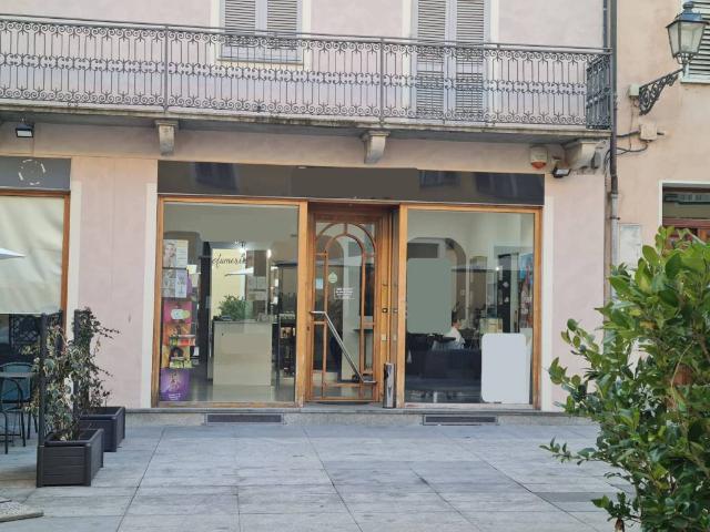 Locale Commerciale in vendita a Piemonte, Torino