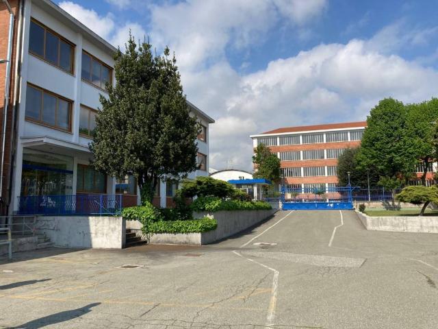 Locale Commerciale in vendita a Piemonte, Torino