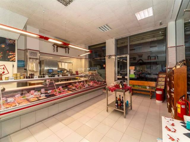 Locale Commerciale in vendita a Piemonte, Torino