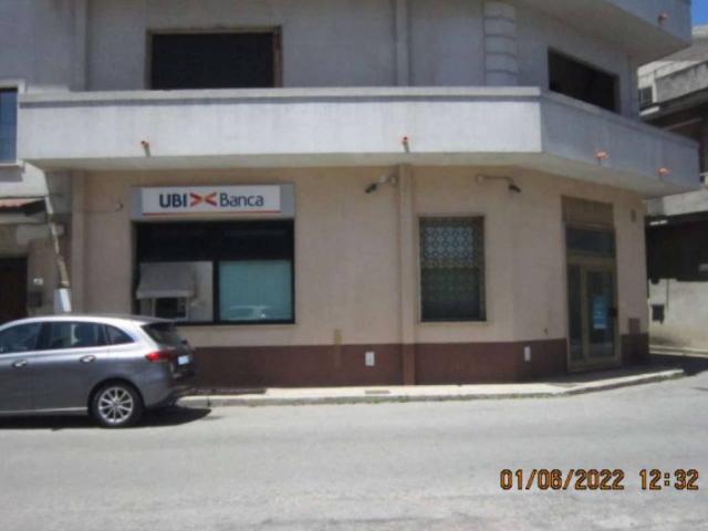 Locale Commerciale in vendita a Calabria, Reggio Calabria