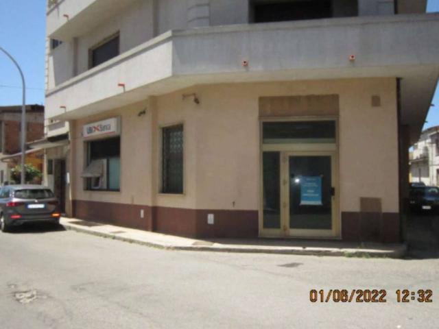 Locale Commerciale in vendita a Calabria, Reggio Calabria