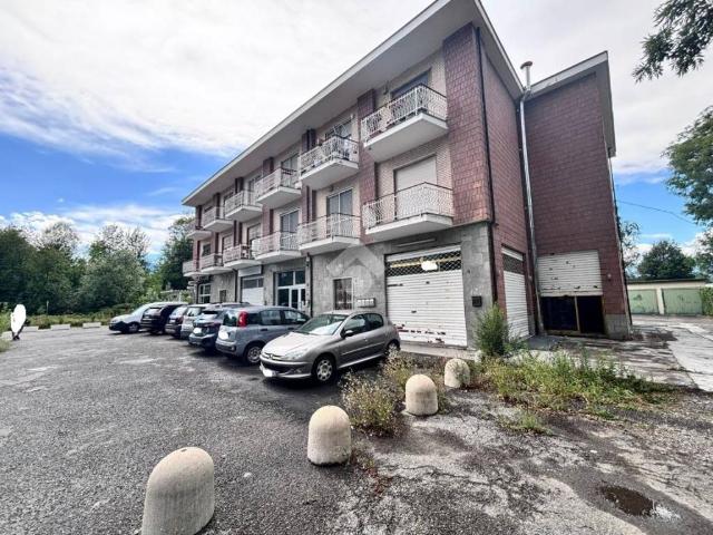 Locale Commerciale in vendita a Unione Montana di Comuni delle Valli di Lanzo, Ceronda e Casternone, Piemonte