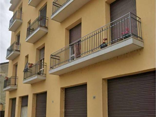 Locale Commerciale in vendita a Robbio, Lombardia