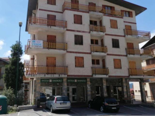 Locale Commerciale in vendita a Piemonte, Cuneo