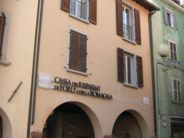 Locale Commerciale in vendita a Unione di Comuni della Romagna Forlivese, Rocca San Casciano