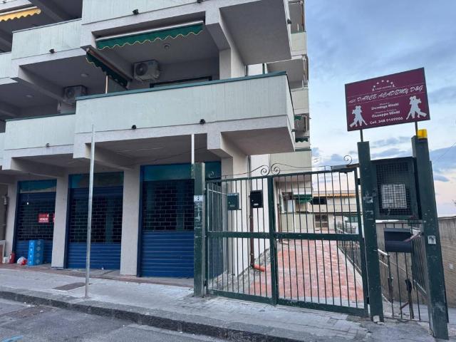 Locale Commerciale in vendita a Roccalumera, Sicilia