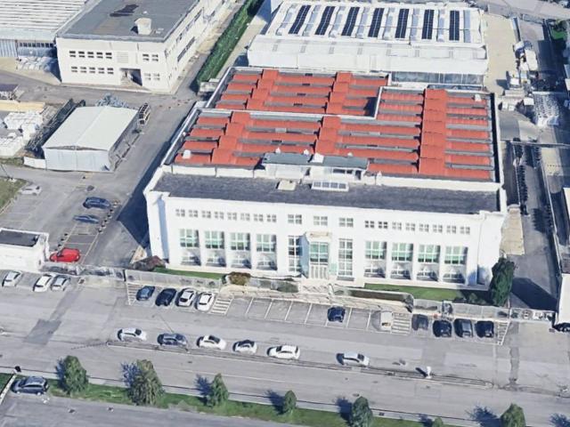 Locale Commerciale in vendita a Rodengo Saiano, Lombardia