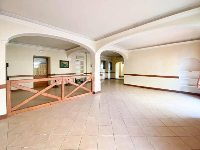 Locale Commerciale in vendita a Comunità montana della Valle Sabbia, Roè Volciano
