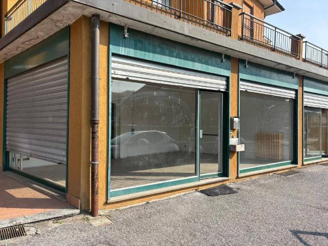 Locale Commerciale in vendita a Rogeno, Lombardia