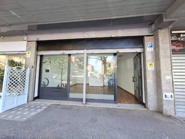 Locale Commerciale in vendita a Municipio Roma VII, Roma Capitale