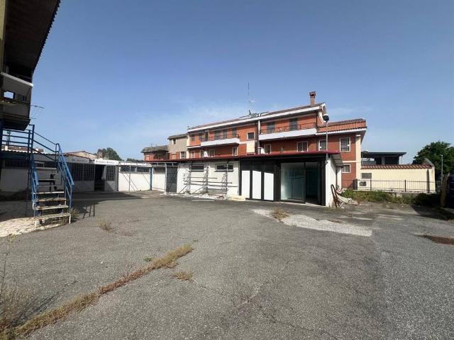 Locale Commerciale in vendita a Castelverde, Roma Capitale