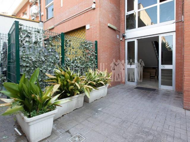 Locale Commerciale in vendita a San Giorgio di Acilia, Roma Capitale