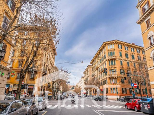 Locale Commerciale in vendita a Municipio Roma I, Roma Capitale