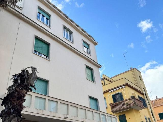 Locale Commerciale in vendita a Lido di Ostia, Roma Capitale