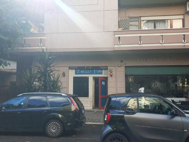 Locale Commerciale in vendita a Lido di Ostia, Roma Capitale