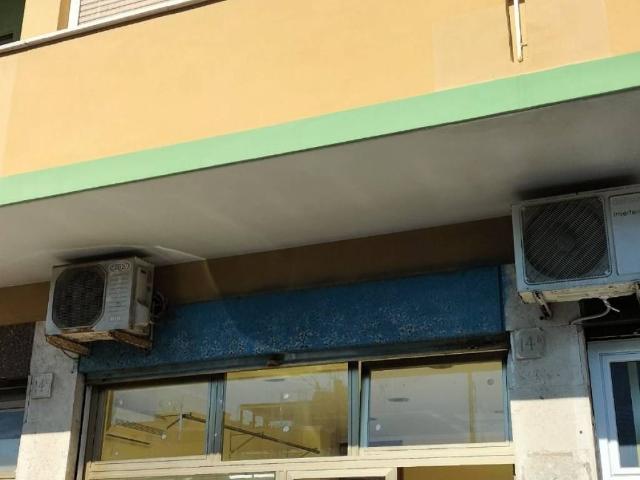 Locale Commerciale in vendita a Lido di Ostia, Roma Capitale