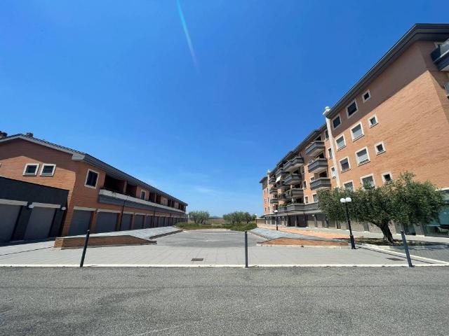 Locale Commerciale in vendita a Settebagni, Roma Capitale