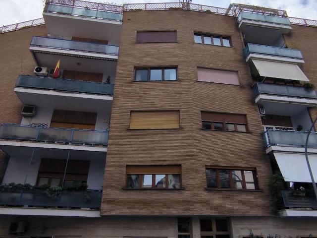 Locale Commerciale in vendita a Municipio Roma XIV, Roma Capitale