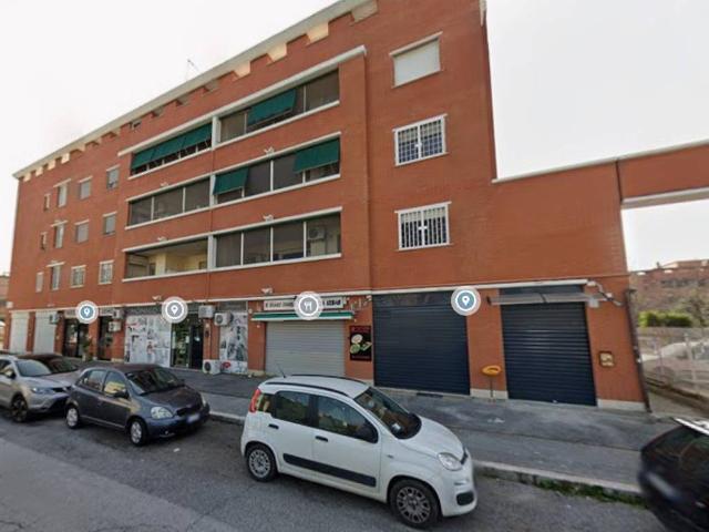 Locale Commerciale in vendita a Tor San Giovanni, Roma Capitale
