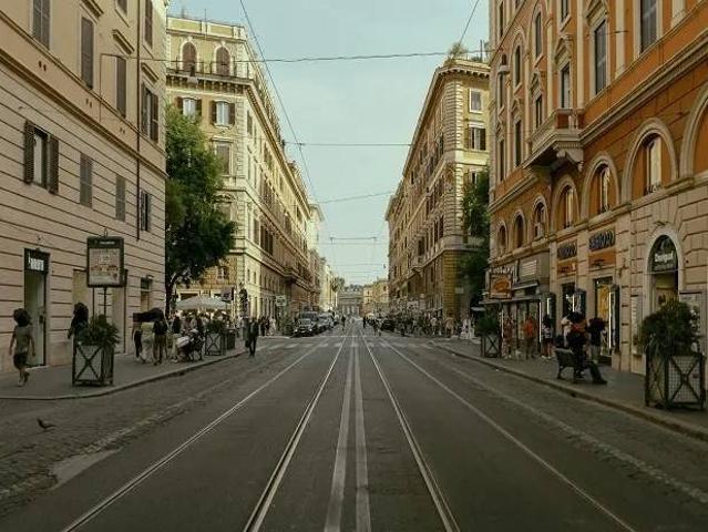 Locale Commerciale in vendita a Municipio Roma I, Roma Capitale