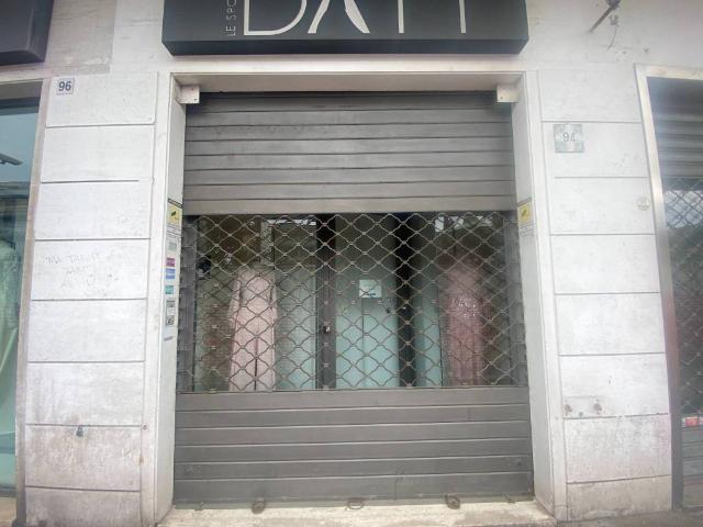 Locale Commerciale in vendita a Aurelio, Roma