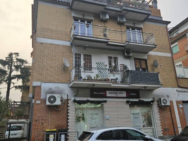 Locale Commerciale in vendita a Villa Verde, Roma Capitale