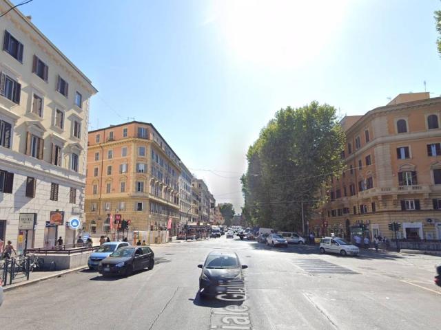 Locale Commerciale in vendita a Municipio Roma I, Roma Capitale
