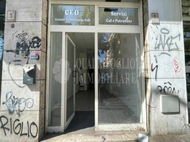 Locale Commerciale in vendita a Municipio Roma V, Roma Capitale