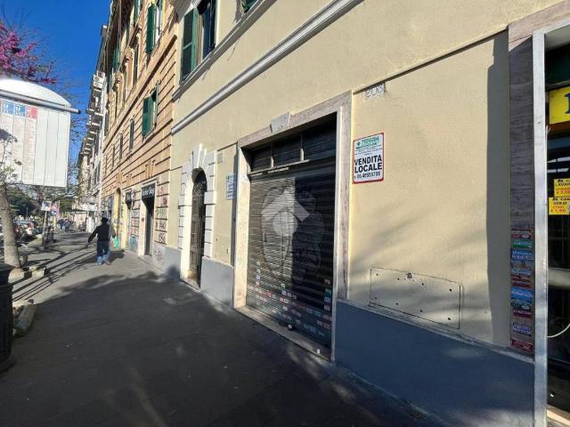 Locale Commerciale in vendita a Municipio Roma II, Roma Capitale