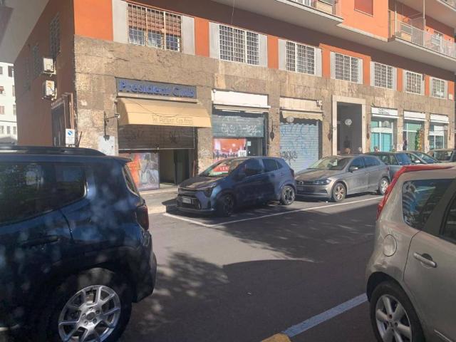 Locale Commerciale in vendita a Municipio Roma II, Roma Capitale