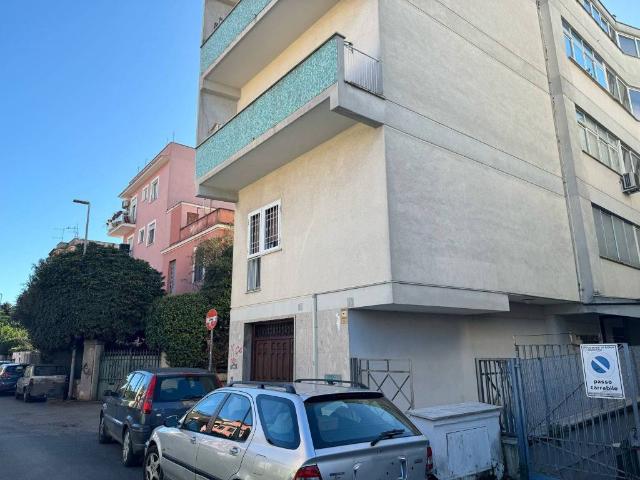 Locale Commerciale in vendita a Municipio Roma V, Roma Capitale