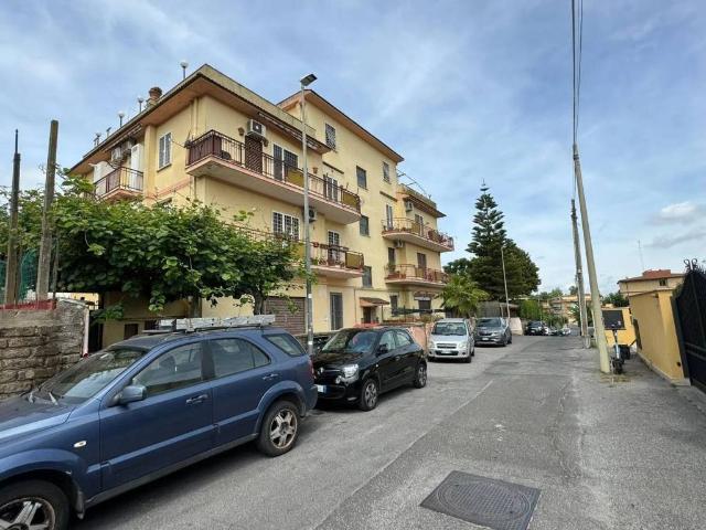 Locale Commerciale in vendita a Casal Bernocchi, Roma Capitale