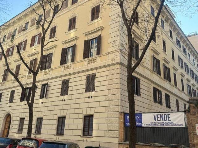 Locale Commerciale in vendita a Municipio Roma I, Roma Capitale