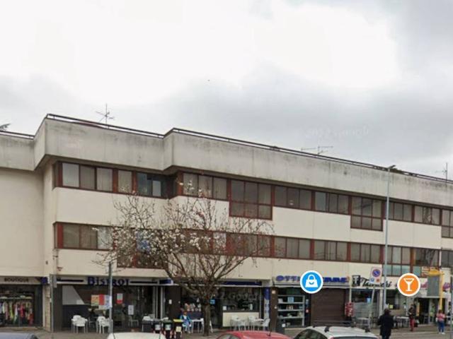 Locale Commerciale in vendita a Municipio Roma VI, Roma Capitale