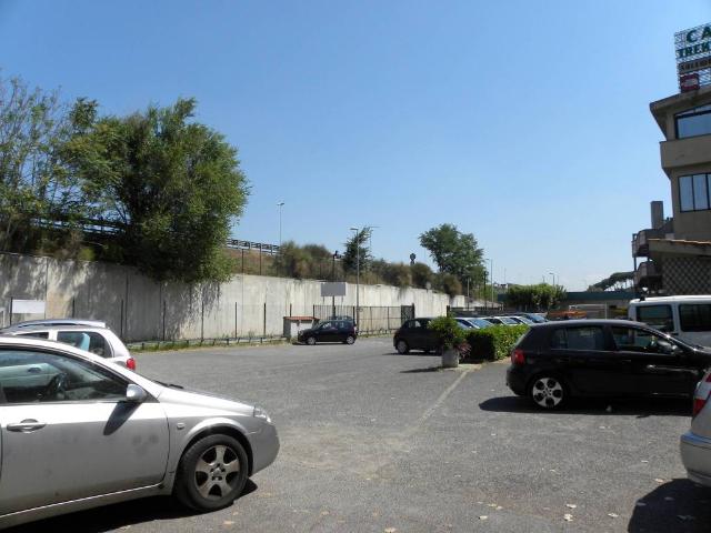 Locale Commerciale in vendita a Municipio Roma IX, Roma Capitale