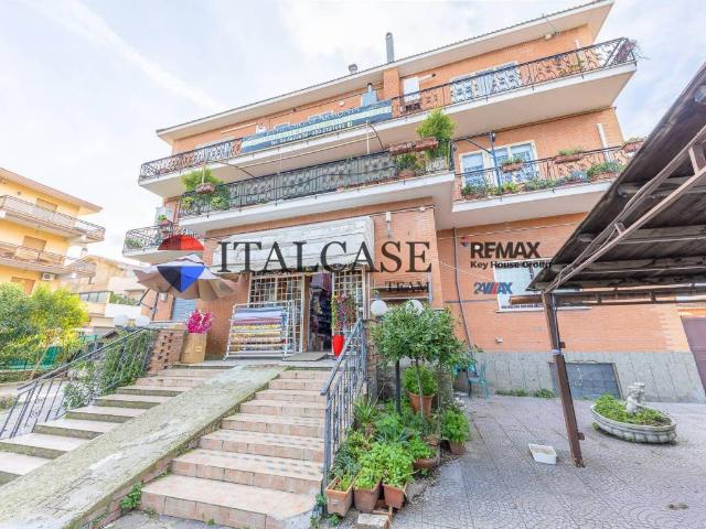 Locale Commerciale in vendita a Massimina, Roma