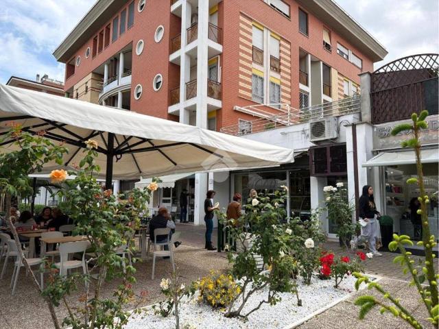 Locale Commerciale in vendita a Municipio Roma VII, Roma Capitale