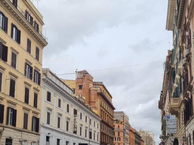 Locale Commerciale in vendita a Municipio Roma I, Roma Capitale