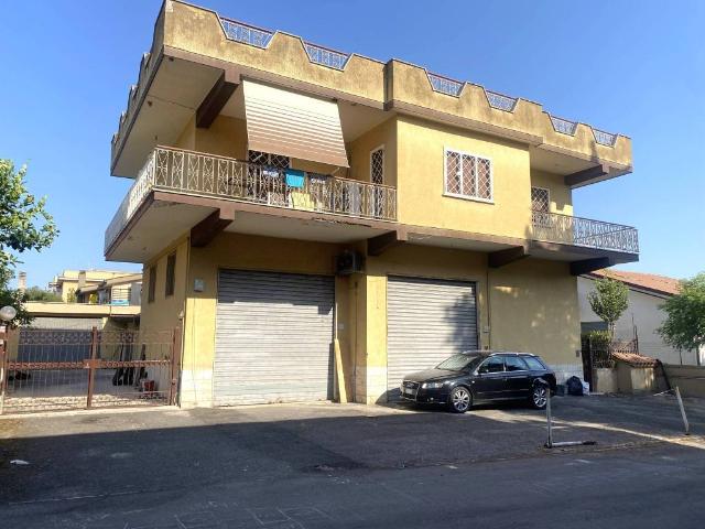 Locale Commerciale in vendita a Centro Giano, Roma Capitale
