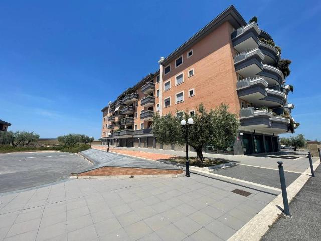 Locale Commerciale in vendita a Settebagni, Roma Capitale
